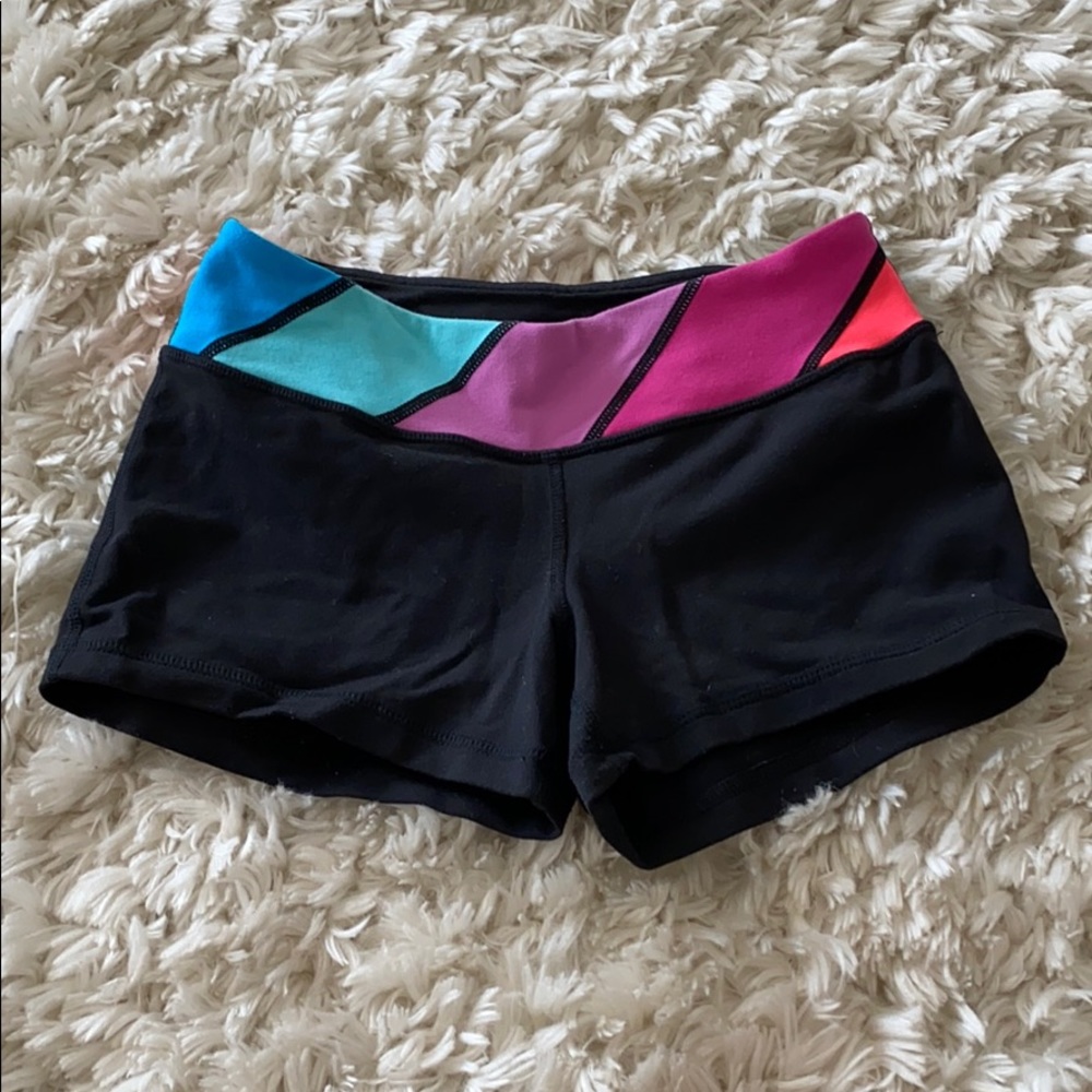 Ivivva booty shorts